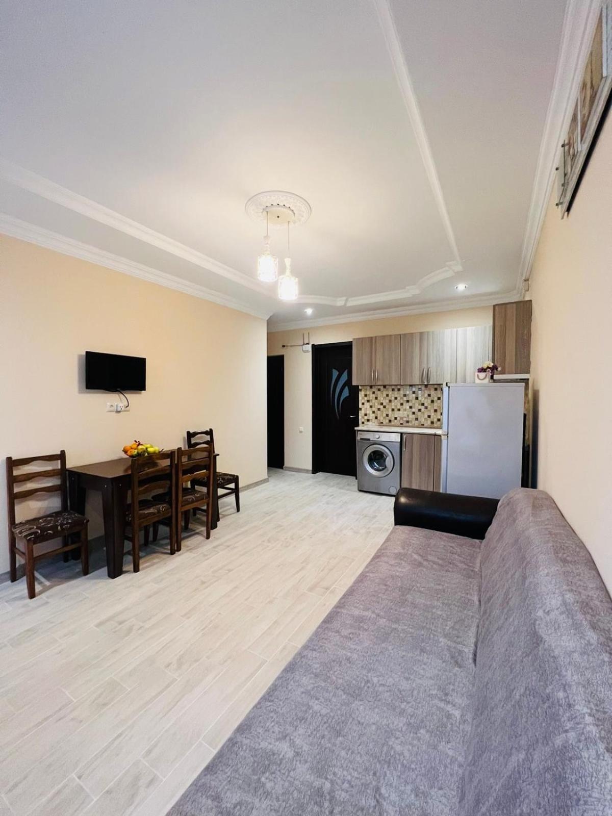 Aparthotel My Home 바투미 외부 사진