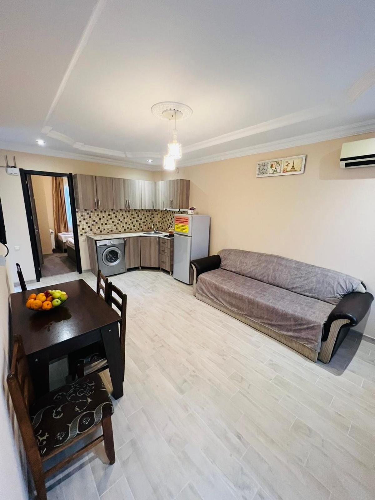 Aparthotel My Home 바투미 외부 사진