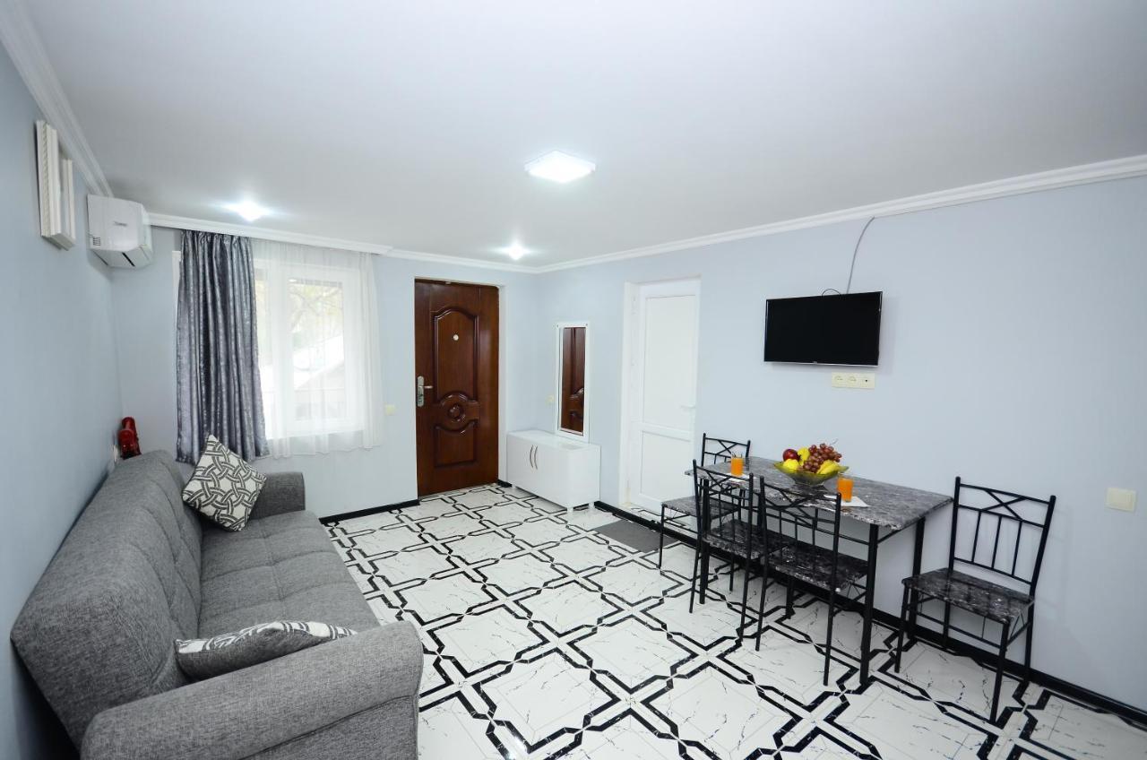 Aparthotel My Home 바투미 외부 사진