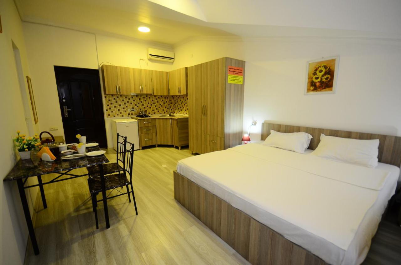 Aparthotel My Home 바투미 외부 사진